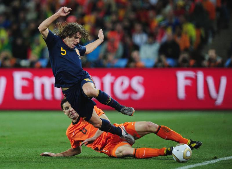 Cách vận hành hàng thủ 5 người trong giai đoạn phòng ngự